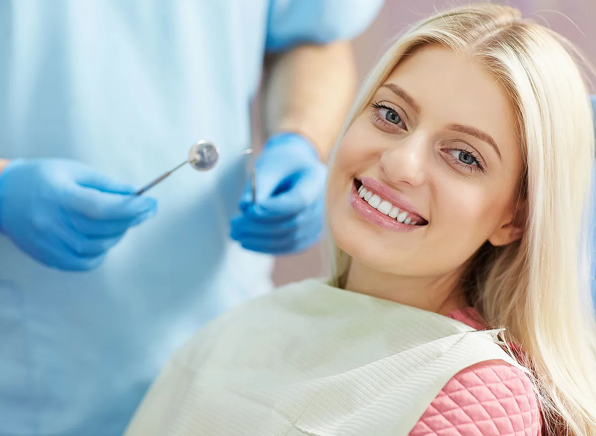 Dentures, Dentists